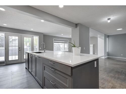 9552 21 Street Se, Calgary, AB - Indoor Photo Showing Kitchen