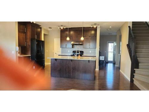 148 Reunion Grove Nw, Airdrie, AB - Indoor Photo Showing Kitchen