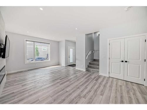 22 Amblehurst Way Nw, Calgary, AB - Indoor