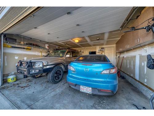 49 Walgrove Plaza Se, Calgary, AB - Indoor Photo Showing Garage