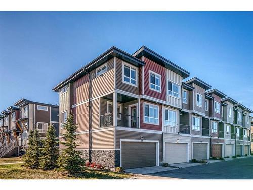 49 Walgrove Plaza Se, Calgary, AB - Outdoor With Facade