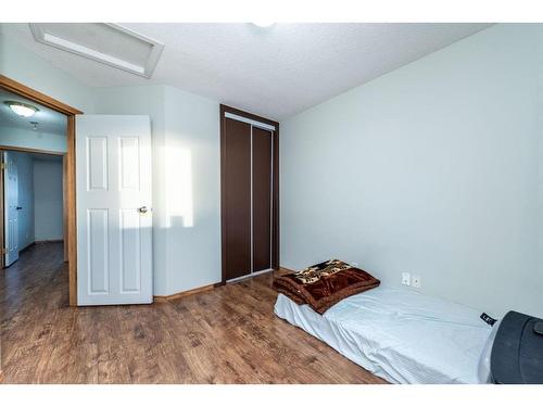 228 Martinvalley Crescent Ne, Calgary, AB - Indoor Photo Showing Bedroom