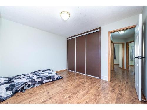 228 Martinvalley Crescent Ne, Calgary, AB - Indoor Photo Showing Bedroom