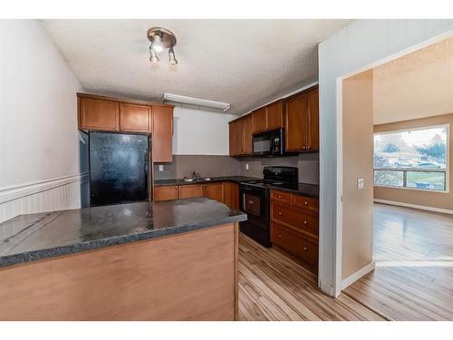 1024 Ranchview Road Nw, Calgary, AB - Indoor Photo Showing Kitchen