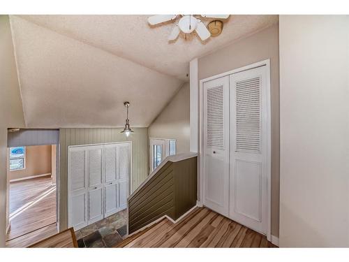 1024 Ranchview Road Nw, Calgary, AB - Indoor Photo Showing Other Room