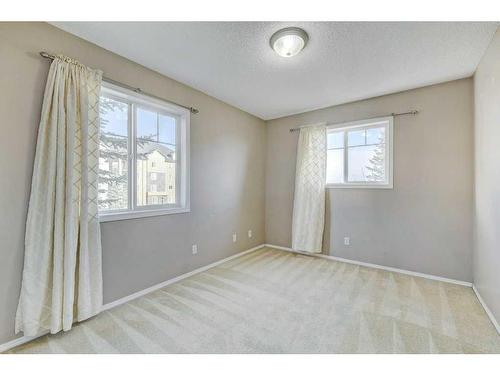 130 Royal Birch Mount Nw, Calgary, AB - Indoor Photo Showing Other Room