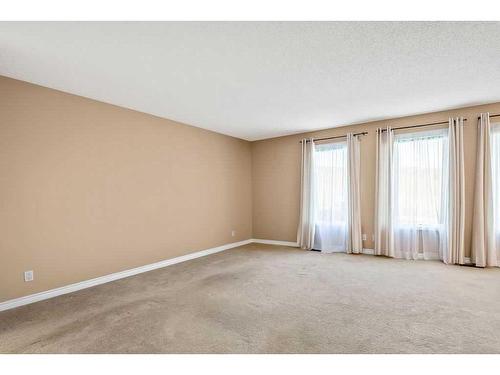 132 Beaconsfield Way Nw, Calgary, AB 