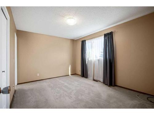 132 Beaconsfield Way Nw, Calgary, AB 