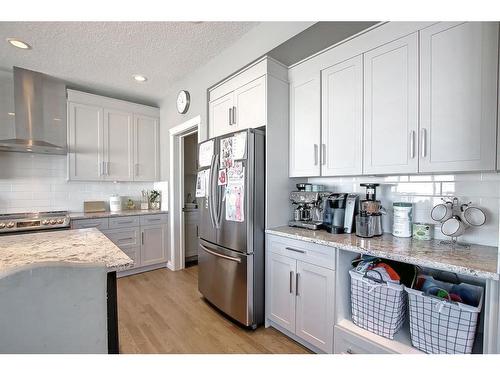 22 Evansborough View Nw, Calgary, AB - Indoor Photo Showing Kitchen With Stainless Steel Kitchen With Upgraded Kitchen