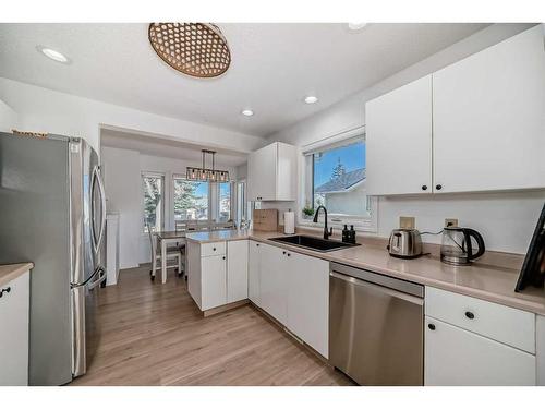 8-388 Sandarac Drive Nw, Calgary, AB - Indoor Photo Showing Kitchen With Stainless Steel Kitchen