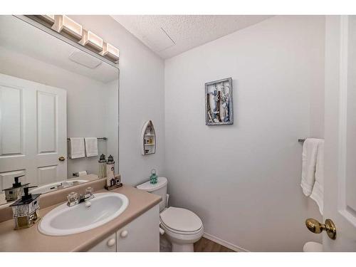 8-388 Sandarac Drive Nw, Calgary, AB - Indoor Photo Showing Bathroom