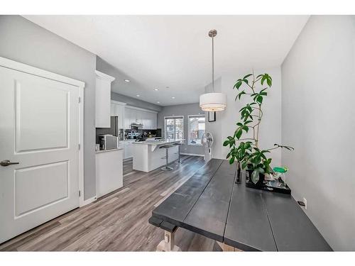 148 Howse Avenue Ne, Calgary, AB - Indoor Photo Showing Other Room