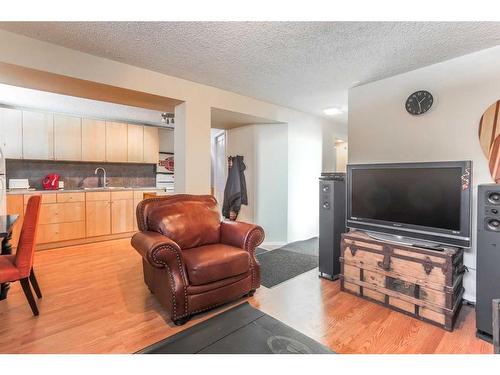 3036 33A Street Se, Calgary, AB - Indoor