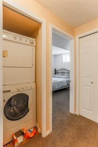 3036 33A Street Se, Calgary, AB - Indoor Photo Showing Laundry Room