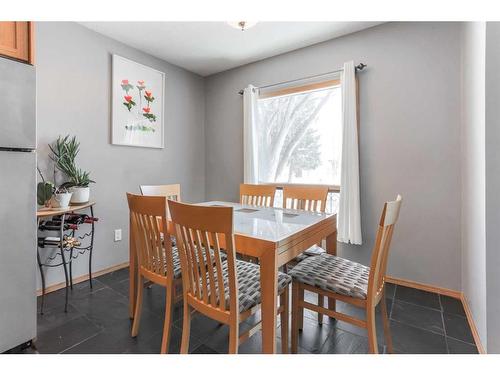 3036 33A Street Se, Calgary, AB - Indoor Photo Showing Dining Room