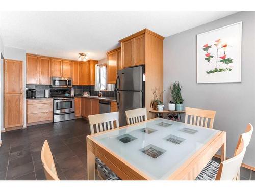 3036 33A Street Se, Calgary, AB - Indoor