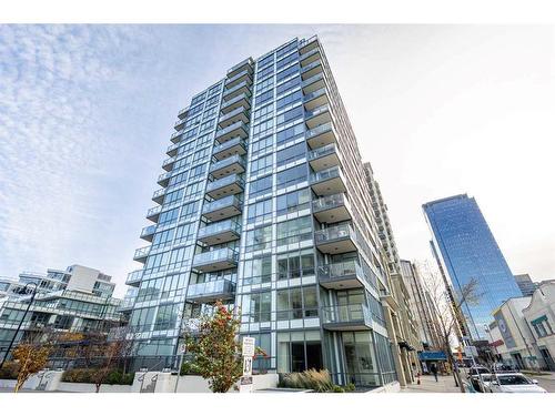 608-128 2 Street Sw, Calgary, AB - Outdoor With Balcony With Facade