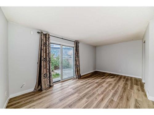 67-2727 Rundleson Road Ne, Calgary, AB - Indoor Photo Showing Other Room