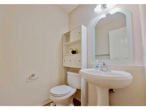 133 Panamount Court Nw, Calgary, AB - Indoor Photo Showing Bathroom