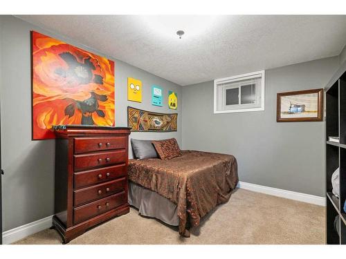 1818 12 Avenue Nw, Calgary, AB - Indoor Photo Showing Bedroom