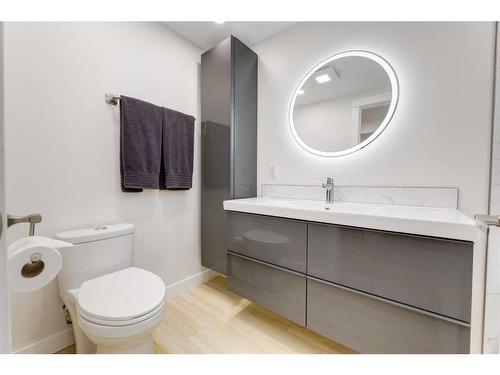 9339 Allison Drive Se, Calgary, AB - Indoor Photo Showing Bathroom