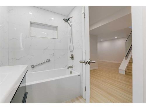 9339 Allison Drive Se, Calgary, AB - Indoor Photo Showing Bathroom