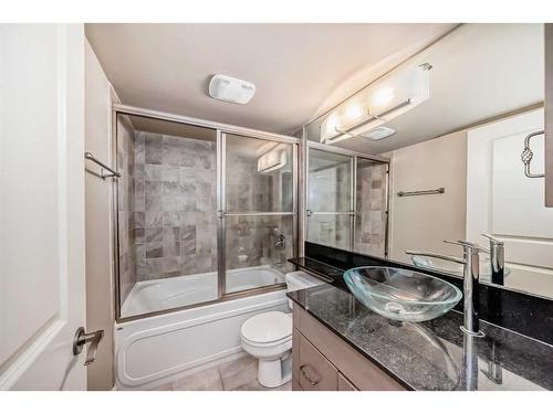 306-733 14 Avenue, Calgary, AB - Indoor Photo Showing Bathroom