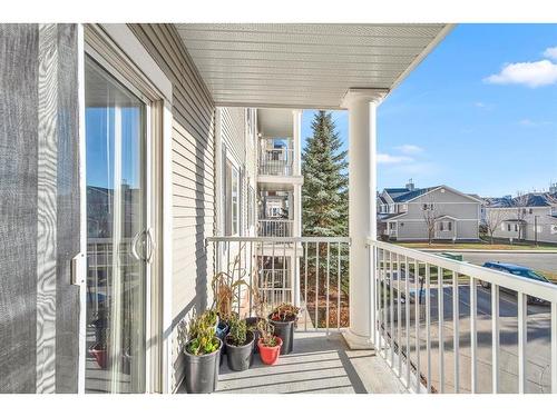 5210-69 Country Village Manor Ne, Calgary, AB - Outdoor