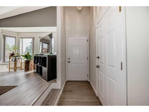 23 Sanderling Rise Nw, Calgary, AB - Indoor Photo Showing Other Room