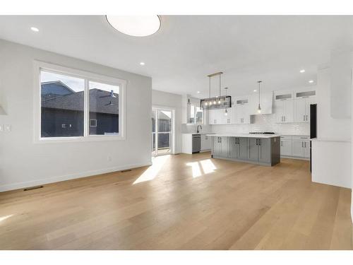 18 Ranchers Bay, Okotoks, AB - Indoor Photo Showing Kitchen