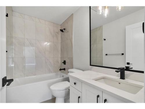 18 Ranchers Bay, Okotoks, AB - Indoor Photo Showing Bathroom