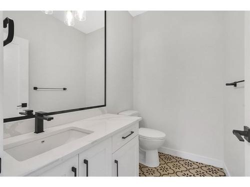 18 Ranchers Bay, Okotoks, AB - Indoor Photo Showing Bathroom