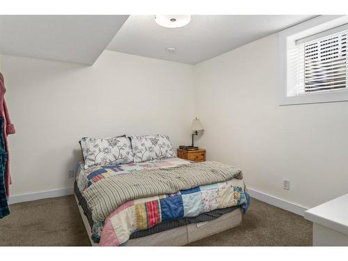 17 Aster Place Se, Airdrie, AB - Indoor Photo Showing Bedroom