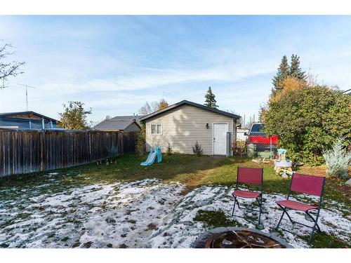 17 Aster Place Se, Airdrie, AB - Outdoor