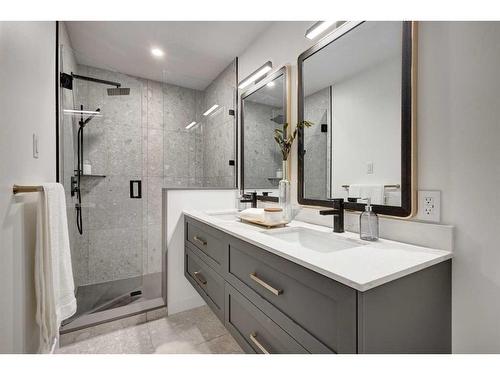 10632 Waneta Crescent Se, Calgary, AB - Indoor Photo Showing Bathroom