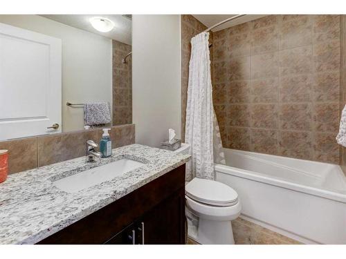 401-24 Varsity Estates Circle Nw, Calgary, AB - Indoor Photo Showing Bathroom