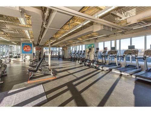 401-24 Varsity Estates Circle Nw, Calgary, AB - Indoor Photo Showing Gym Room