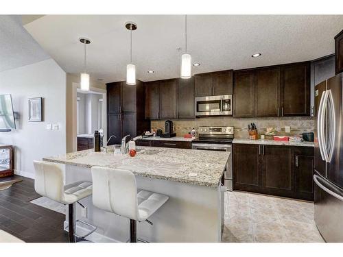 401-24 Varsity Estates Circle Nw, Calgary, AB - Indoor Photo Showing Kitchen With Upgraded Kitchen