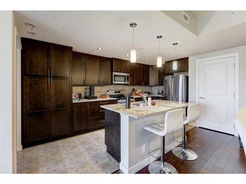 401-24 Varsity Estates Circle Nw, Calgary, AB - Indoor Photo Showing Kitchen With Upgraded Kitchen