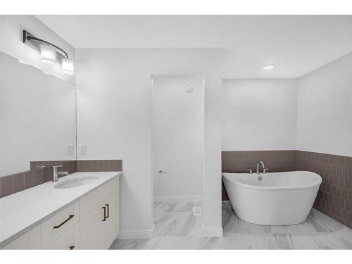 788 Creekstone Circle Sw, Calgary, AB - Indoor Photo Showing Bathroom