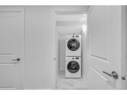 788 Creekstone Circle Sw, Calgary, AB - Indoor Photo Showing Laundry Room