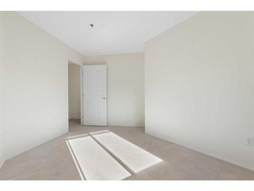 3153-1818 Simcoe Boulevard Sw, Calgary, AB - Indoor Photo Showing Other Room