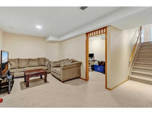 254 Coventry Court Ne, Calgary, AB - Indoor Photo Showing Other Room