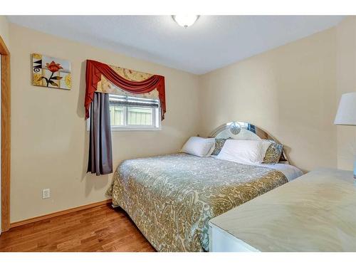 254 Coventry Court Ne, Calgary, AB - Indoor Photo Showing Bedroom