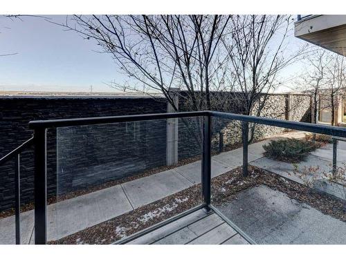 105-214 Sherwood Square Nw, Calgary, AB - Outdoor