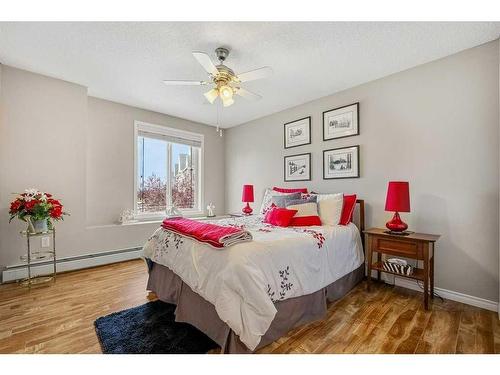 2202 Tuscarora Manor Nw, Calgary, AB - Indoor Photo Showing Bedroom