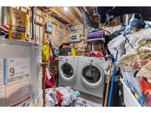 3427 56 Street Ne, Calgary, AB - Indoor Photo Showing Laundry Room