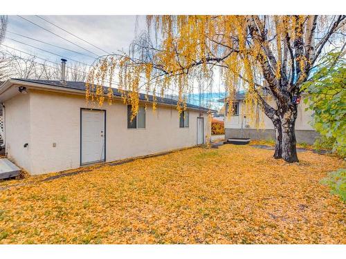 3412 1 Street Nw, Calgary, AB - Outdoor