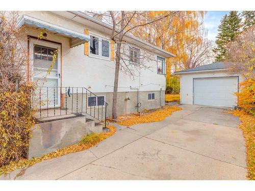 3412 1 Street Nw, Calgary, AB - Outdoor