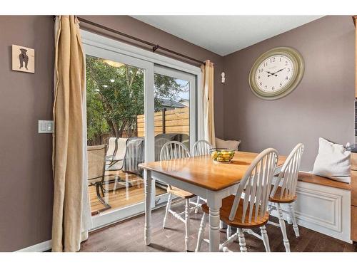 310 Autumn Circle Se, Calgary, AB - Indoor Photo Showing Dining Room